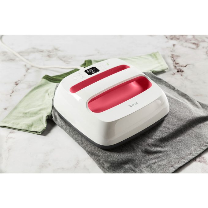 Cricut EasyPress™ 2, Raspberry - 9" x 9"