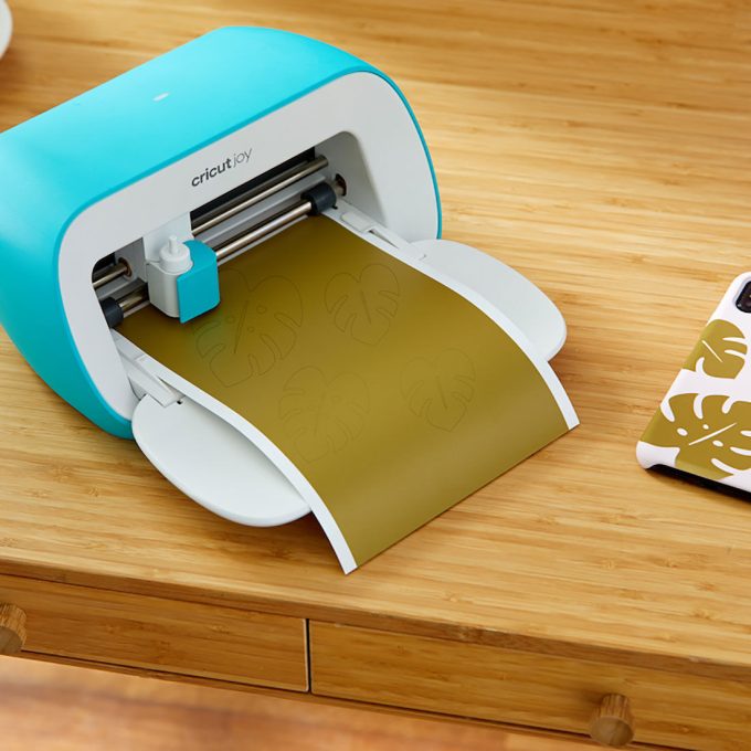 Cricut Joy™ Smart Vinyl™ Holographic Threads – Permanent, Gold